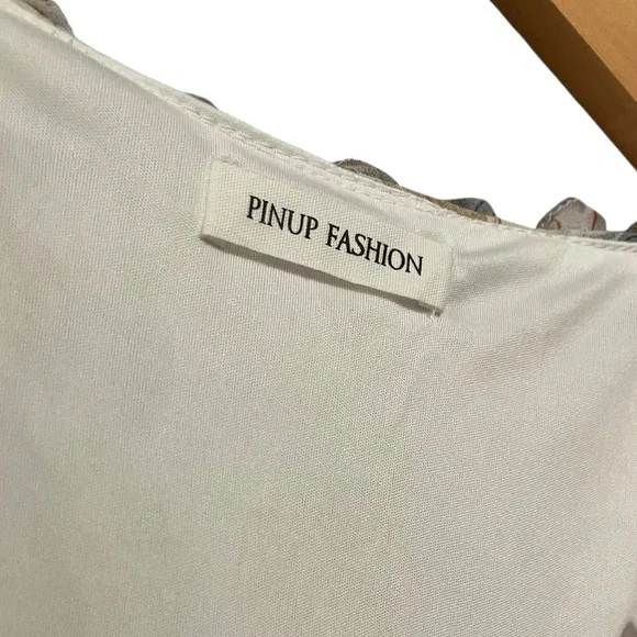 Vintage Floral Long Sleeve Dress - Picture 3 of 4